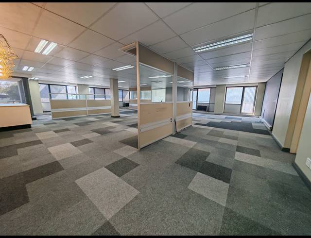 1,662M² OFFICE FOR SALE IN RANDJESPARK